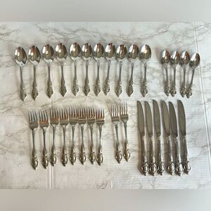 ONEIDA Renoir pembrooke stainless Set Of 31 pieces Flatware SSS set fork spoon